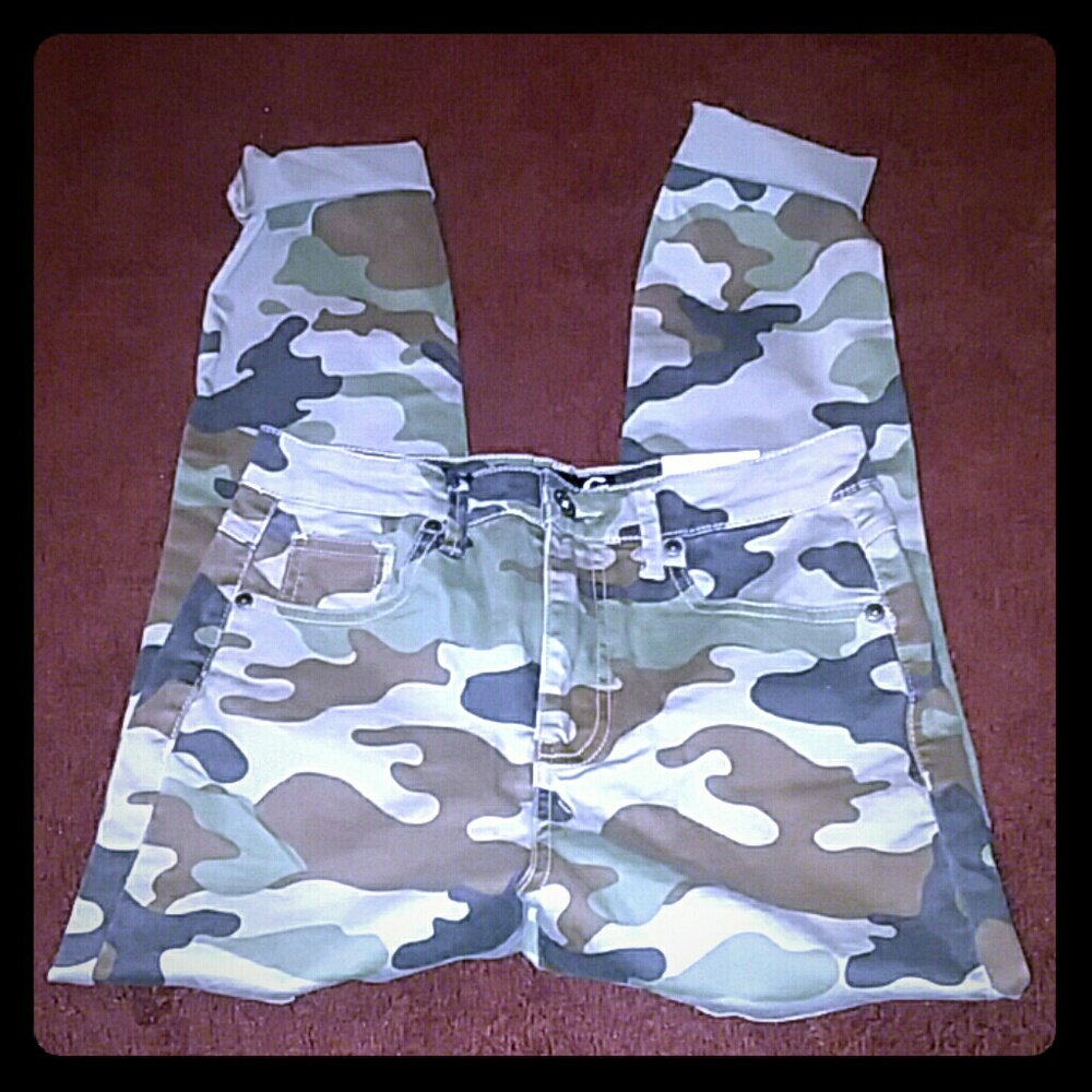 Drew's pick: Guess high rise Camo pants